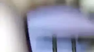 عاهرة محجبة تأخذ عدة زبور في حافلة القاهرة المزدحمة