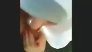 فم المحجبة المصرية المبلل على زب سعودي كبير