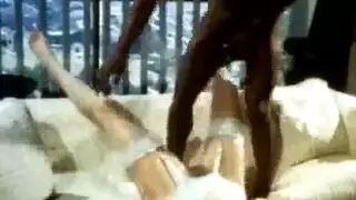 أفلام جنسية عتيقة: أسود يملك شقراء ألمانية بقوة