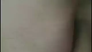 حصان قصير يضرب النساء بعنف في فيديو مزرعة إباحي