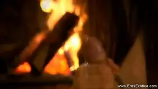 نبك مرأة راقدة