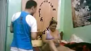 شرموطة مصرية تخون زوجها وتتناك من واد أد عيالها – سكس مصري