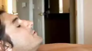 مص قضيبي أثناء أكل مني مني