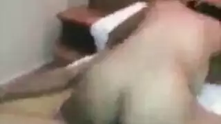 تجلب صحبتها لزوجها ينكه