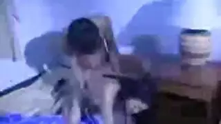 جنس استوائي: عاهرات تركب القضيب بجانب البحر