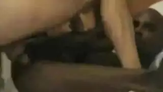 مشهد جنس شرجي بين شاب وسيم عاري وفتاة مثيرة
