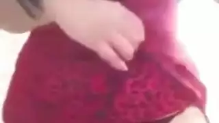 فم مريم الساخن وفرجها الضيق يتعرضان لاختراق مزدوج