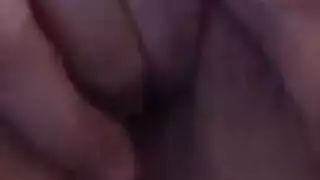 جينا المتعطشة للقضيب تقود العضو الصلب إلى الانفجار