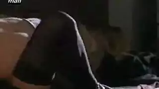 الصداقة المتجددة تتحول إلى حفلة سحاقية تتضمن القذف المائي والجنس الفموي العميق