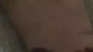 فتاة آسيوية نحيفة الصدر تتعرض لتلقيح مهبلي مكثف