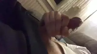 مشهد إباحي في المحكمة: شاعر بقضيب ضخم يقف في قفص الاتهام