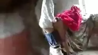 حركة مص أقدام مزدوجة مع ميلفتين متحمستين تفتحان ساقيهما