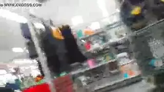 بداية الجانج بانج: إلسا جان تأخذ عدة شركاء جنسيين