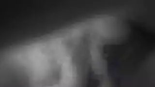 يبول في في الفم