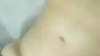 فيلم إباحي في العلن مع عاهرة البلدة المفلسة