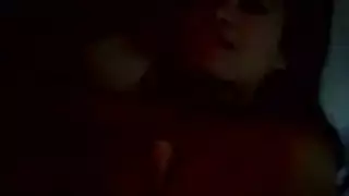 فتاة عربية ساخنة تمارس الجنس مع تركي في ملابس مقدسة