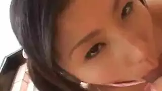 الجمال الشرقي تخدم سيدها في طاعة إباحية قاسية