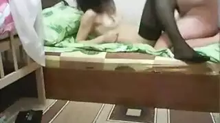 هاوية صغيرة تعطي مص قبل نكاح شديد