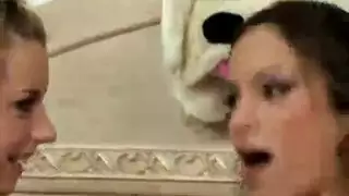 يكس بنات شعرهم احمر