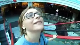 التعري في الشارع وشرموطة تستعرض طيزها البيضاء في الأماكن العامة