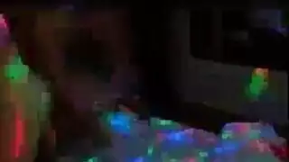 ملكة الشرج الأمريكية تأخذ قضيب وحشي في مؤخرتها