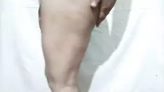 مسرح الحمار العبادة شاب سمين