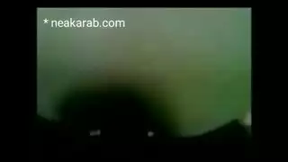 حارسات عربيات يأخذن زبًا كبيرًا جنس عنيف