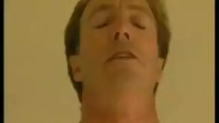 من الرقص المثير إلى الجنس الخشن: شمس البرودي تتعرى بالكامل