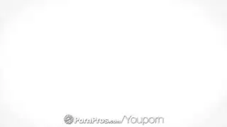 رجل يمارس الجنس مع اثنين من امرأة هائلة