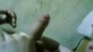 مصرية نحيفة تمارس الجنس الفموي بقضيب ضخم