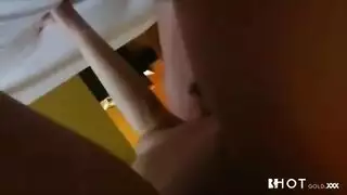 رقصة الفتاة الجزائرية المثيرة تؤدي إلى جماع جماعي قوي