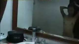 طالبة ذات صدر كبير تأخذ قضيب أستاذها لتحصل على امتياز