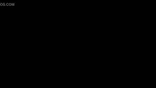 رجل وفتاتيين