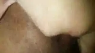 ثدي الفتاة الهندية الساخنة في مشهد كامل