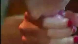 حفلة جنس حيوانية: نساء يستمتعن بعقد الكلاب