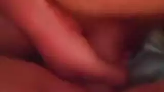 خيال الجانغبانغ: عروستان تشاركان قضيبًا سميكًا